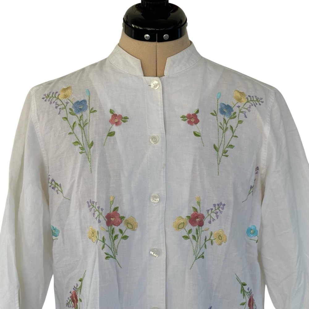 Erika white button-up blouse with floral embroidery